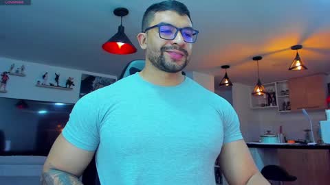 Snapshot of peterjack7 chatting on December 5, 2:42 am Peter Jack online show from December 5, 2:42 am