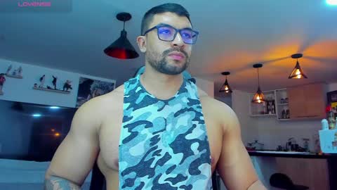 Snapshot of peterjack7 chatting on December 6, 4:58 am Peter Jack online show from December 6, 4:58 am