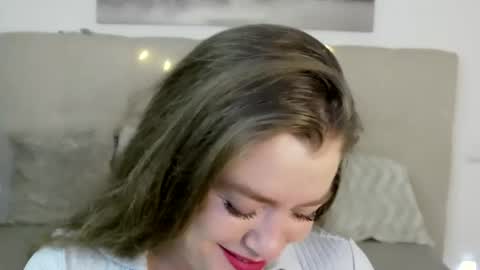 Peters Emily online show from December 1, 10:10 pm