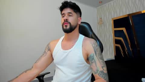 Snapshot of petesevans_1 chatting on September 20, 11:28 pm PETES EVANS new account online show from September 20, 11:28 pm