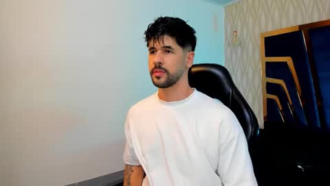 Snapshot of petesevans_1 chatting on October 21, 11:27 pm PETES EVANS new account online show from October 21, 11:27 pm