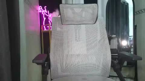 Snapshot of petit_soflexx chatting on October 28, 5:48 pm abby online show from October 28, 5:48 pm