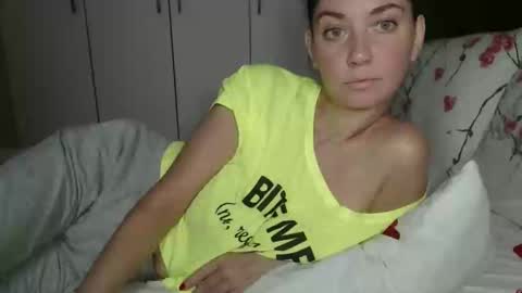 Snapshot of petite_danielle chatting on September 11, 6:46 am petite_danielle online show from September 11, 6:46 am