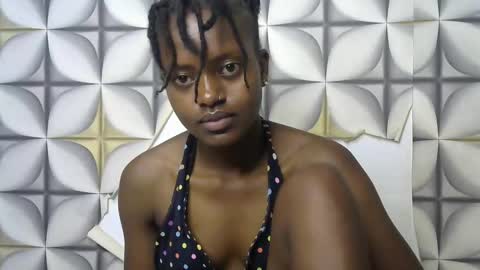 petite_star2 online show from October 18, 12:13 am