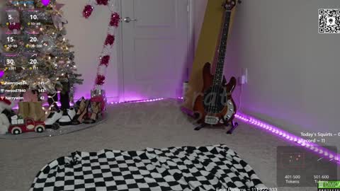 PiperAvery online show from December 14, 12:01 am