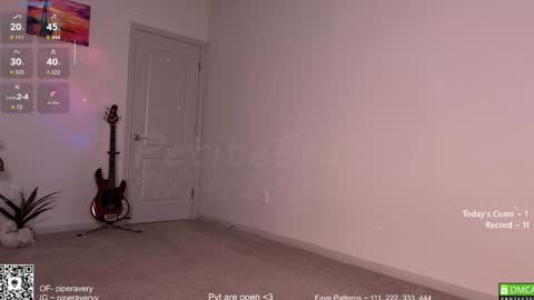 Snapshot of petitebrat chatting on November 15, 1:03 am PiperAvery online show from November 15, 1:03 am