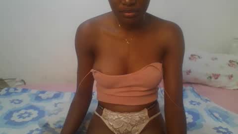 Snapshot of petiteediva chatting on March 3, 2:07 am diva online show from March 3, 2:07 am