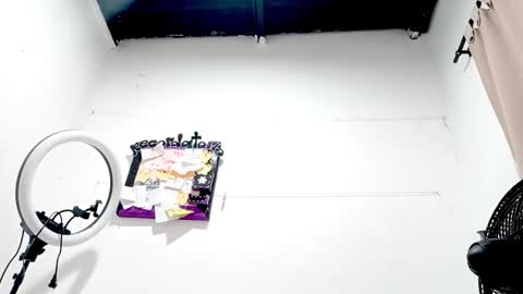 danna online show from September 13, 11:32 am