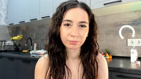 Emma online show from December 20, 1:47 am