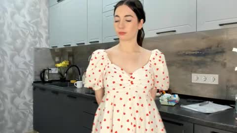 Emma online show from December 23, 6:05 pm