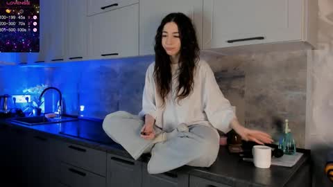 Emma online show from December 30, 5:13 pm