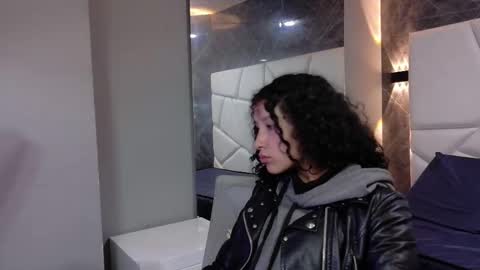 Moon  online show from November 30, 11:36 am