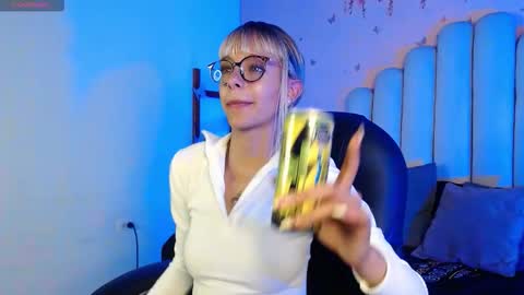 Snapshot of peyton_gh chatting on September 17, 4:47 am Peyton online show from September 17, 4:47 am
