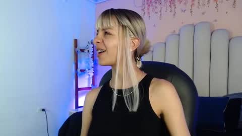 Snapshot of peyton_gh chatting on September 27, 3:33 am Peyton online show from September 27, 3:33 am