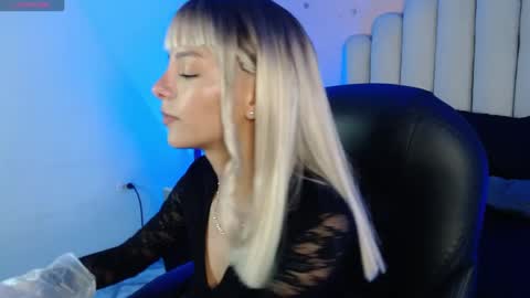 Snapshot of peyton_gh chatting on September 30, 3:44 am Peyton online show from September 30, 3:44 am