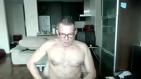 Snapshot of pg19clp4191zm chatting on November 13, 4:17 pm Alex online show from November 13, 4:17 pm