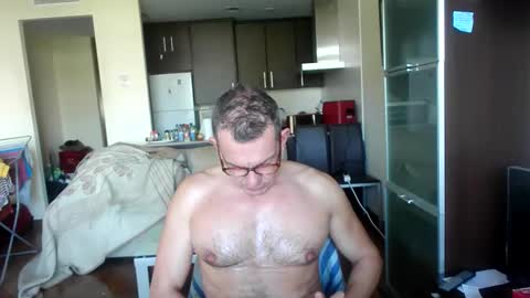 Snapshot of pg19clp4191zm chatting on November 19, 12:05 pm Alex online show from November 19, 12:05 pm