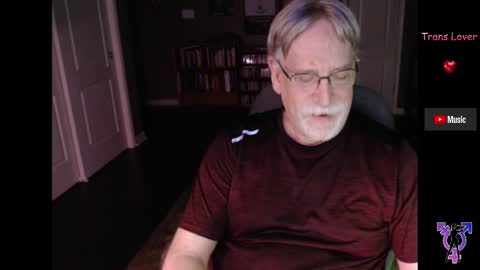 Snapshot of pghk2000 chatting on February 9, 3:00 am George online show from February 9, 3:00 am