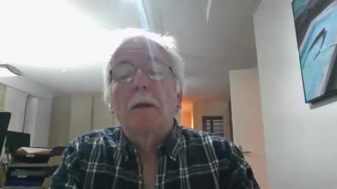 Snapshot of pgroove542707 chatting on November 24, 8:03 am pgroove542707 online show from November 24, 8:03 am