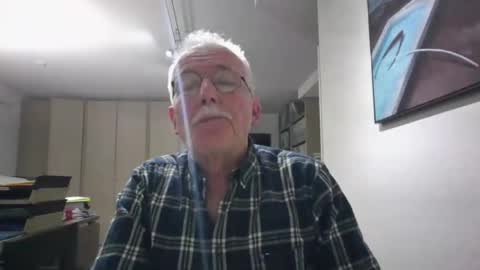 Snapshot of pgroove542707 chatting on December 14, 10:25 pm pgroove542707 online show from December 14, 10:25 pm