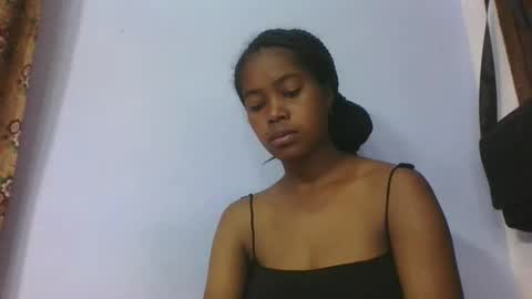 phania185885 online show from April 10, 6:34 pm