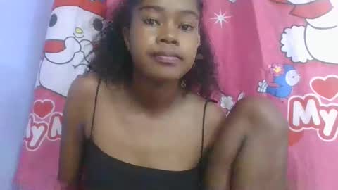 phania185885 online show from April 14, 3:51 pm