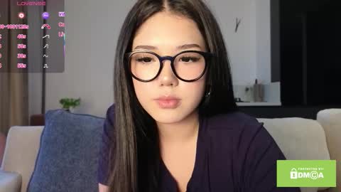 Snapshot of phantom_wave chatting on October 2, 11:39 am Sezim online show from October 2, 11:39 am