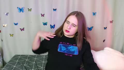 Snapshot of phantommira chatting on February 22, 9:04 pm phantommira online show from February 22, 9:04 pm