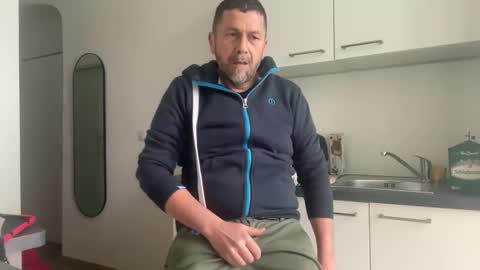 Snapshot of pheromone45 chatting on January 22, 9:57 am pheromone45 online show from January 22, 9:57 am