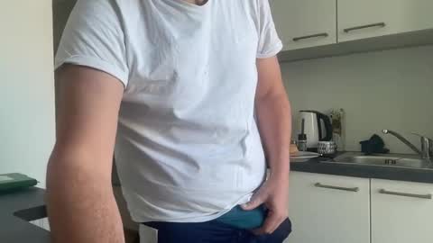 Snapshot of pheromone45 chatting on January 23, 10:43 am pheromone45 online show from January 23, 10:43 am