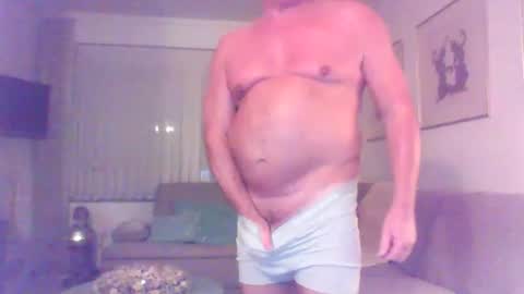 Snapshot of phil279 chatting on October 20, 7:36 pm Phil online show from October 20, 7:36 pm