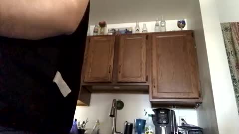 Snapshot of phildoesart chatting on December 29, 3:57 pm Phil online show from December 29, 3:57 pm