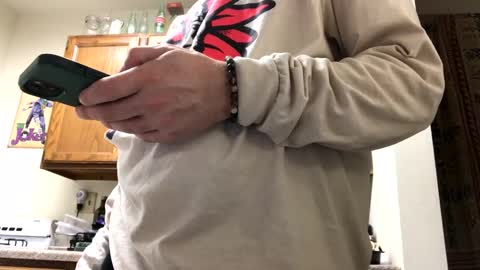 Snapshot of phildoesart chatting on December 30, 12:22 am Phil online show from December 30, 12:22 am