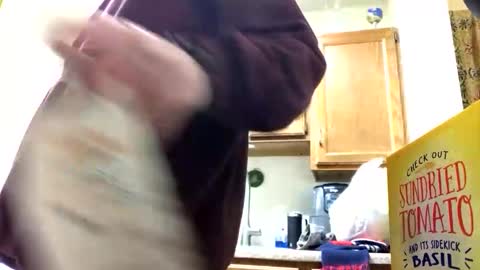 Snapshot of phildoesart chatting on January 7, 1:49 am Phil online show from January 7, 1:49 am