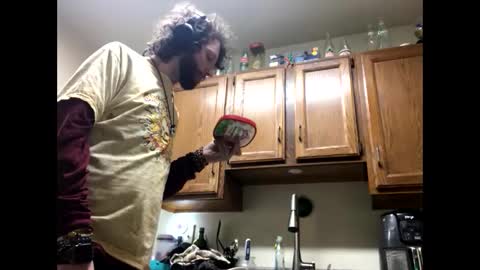 Snapshot of phildoesart chatting on March 1, 4:04 am Phil online show from March 1, 4:04 am