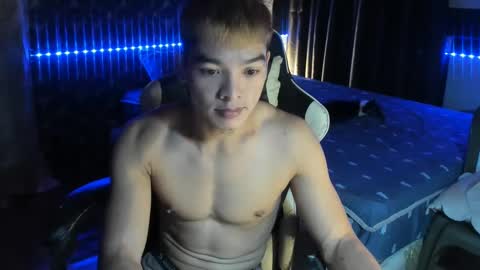 AJ online show from January 18, 11:32 am