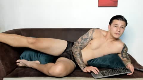 Snapshot of philip_dalton chatting on January 14, 11:16 pm Philip Dalton online show from January 14, 11:16 pm