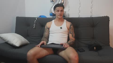 Snapshot of philip_dalton chatting on October 27, 5:28 pm Philip Dalton online show from October 27, 5:28 pm