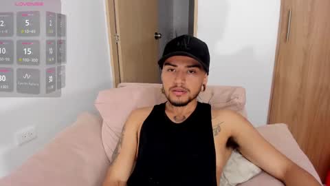 Snapshot of philip_stones_ftm chatting on March 6, 8:59 pm phil online show from March 6, 8:59 pm