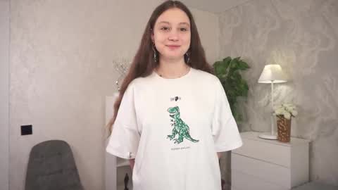 Snapshot of philippadelmore chatting on January 8, 5:15 pm Bella online show from January 8, 5:15 pm