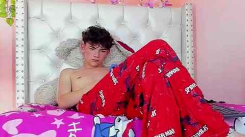 Snapshot of philippsx chatting on February 12, 9:37 am PHILLIP online show from February 12, 9:37 am