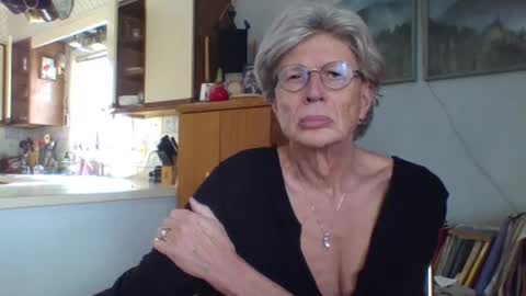 Snapshot of phillipa1023 chatting on March 9, 3:49 pm phillipa online show from March 9, 3:49 pm