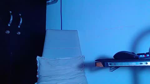 AdnierGnz online show from April 10, 6:07 am