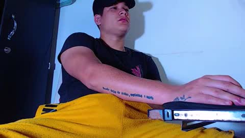 AdnierGnz online show from April 20, 12:52 pm