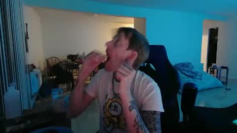 Snapshot of phrostdd chatting on November 30, 1:31 am FrankenDaddy online show from November 30, 1:31 am