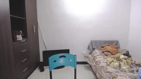 Snapshot of pia_alonzo30 chatting on March 4, 12:16 am izzy online show from March 4, 12:16 am