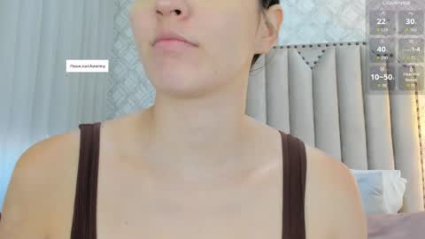 Snapshot of pia_johnson_ chatting on October 5, 11:52 am online show from October 5, 11:52 am