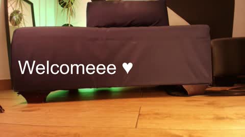 Snapshot of pia_mo chatting on October 7, 2:09 am Special Couple Show - WELCOME TO XMAS 5 and 6 December - 2 at 8 pm COL hour online show from October 7, 2:09 am