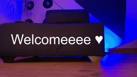 Snapshot of pia_mo chatting on October 19, 2:23 am Special Couple Show - WELCOME TO XMAS 5 and 6 December - 2 at 8 pm COL hour online show from October 19, 2:23 am