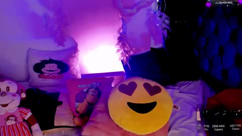 Snapshot of piafisher_ chatting on March 4, 4:52 pm PIA FISHER online show from March 4, 4:52 pm